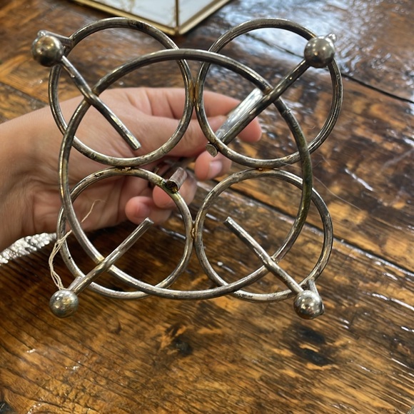 Vintage Cut Glass Cruet Set with Stoppers -Vinegar, Oil, Salt & Pepper - Picture 5 of 9